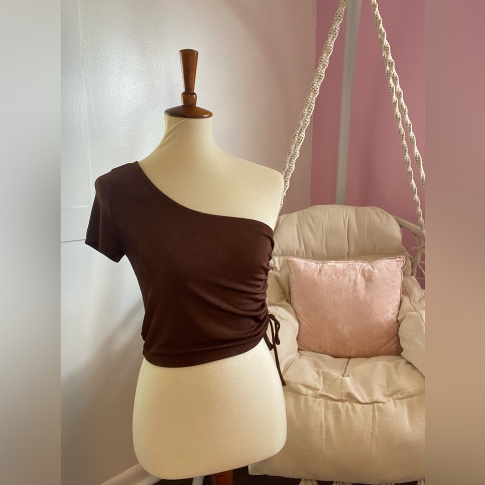 Brown single shoulder top